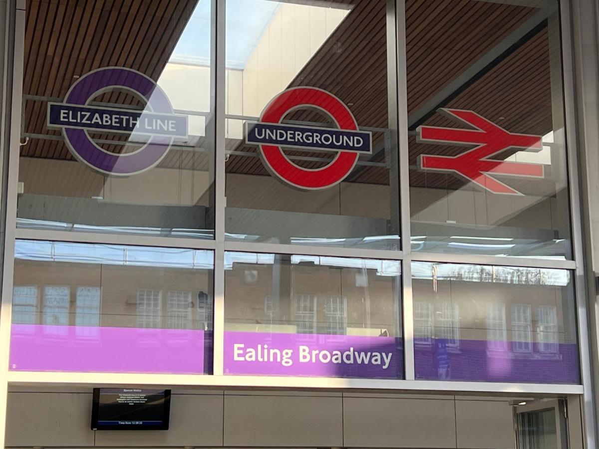 Mia Residence - Entire Studio Apartment - City View - London - Next To Ealing Broadway Station Eksteriør billede